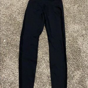 black athletic leggings